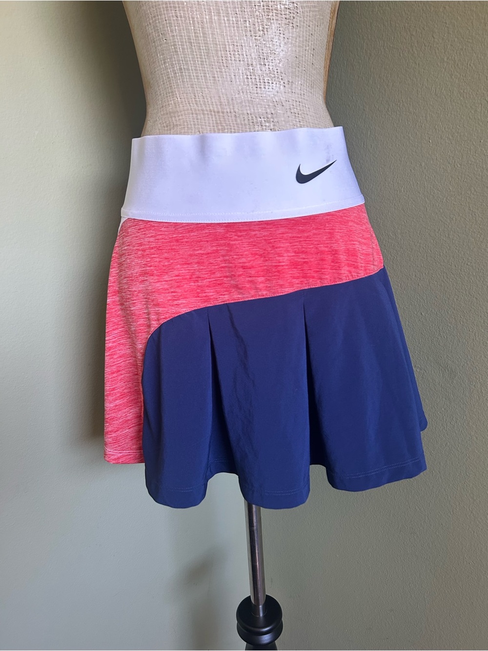 Nike Women's Colorblock Skater Skirt - Red, White & Navy - Picture 3 of 10